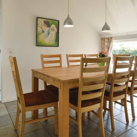 Three-bedroom Holiday In