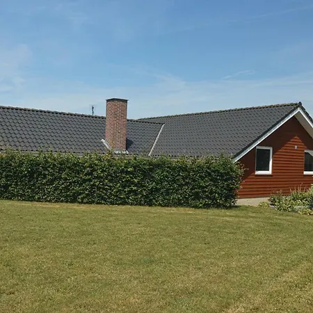 Three-bedroom Holiday In 別荘 *